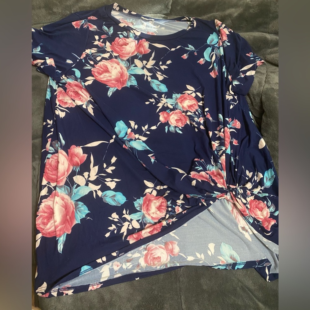 Navy floral top